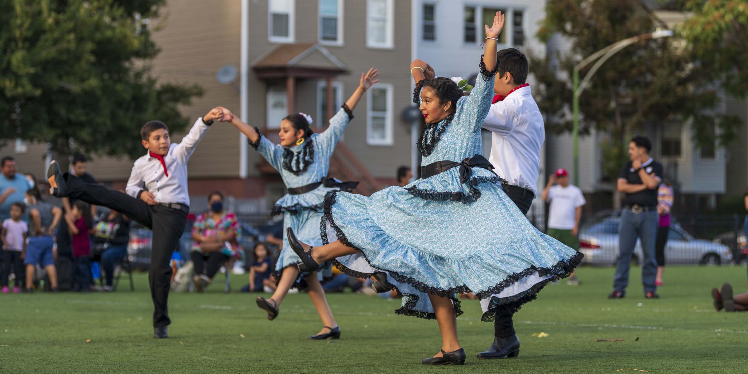 Back of the Yards Neighborhood Council Ballet Folklorico